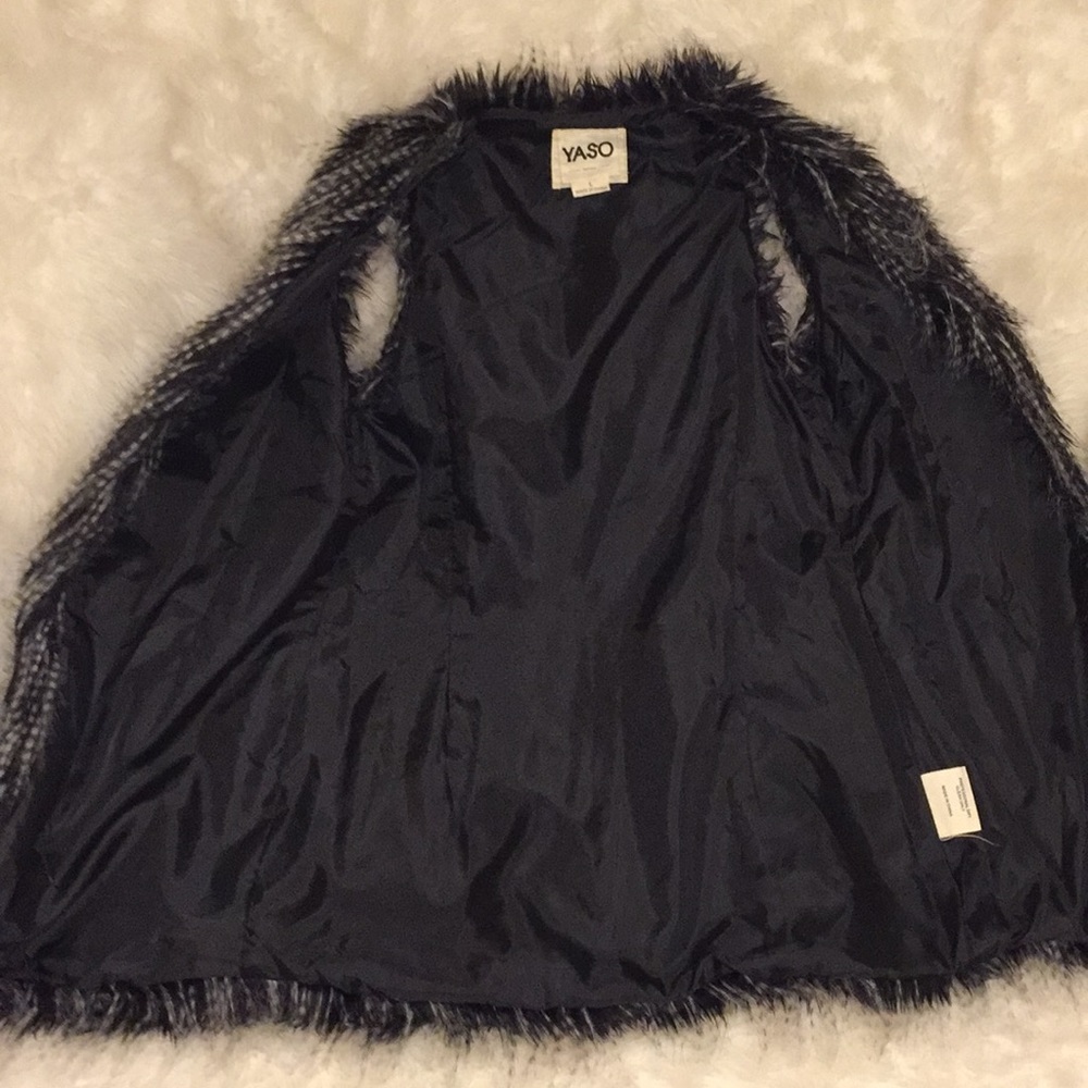 Black and white, Yaso furry vest